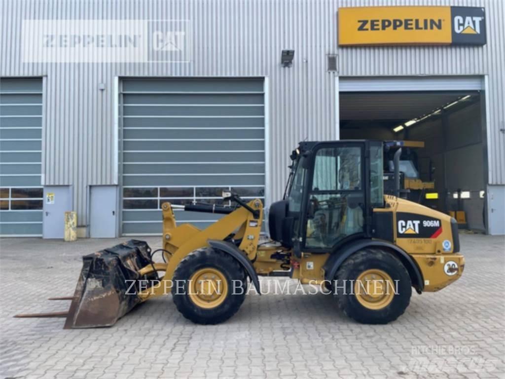 CAT 906M Фронтальні навантажувачі