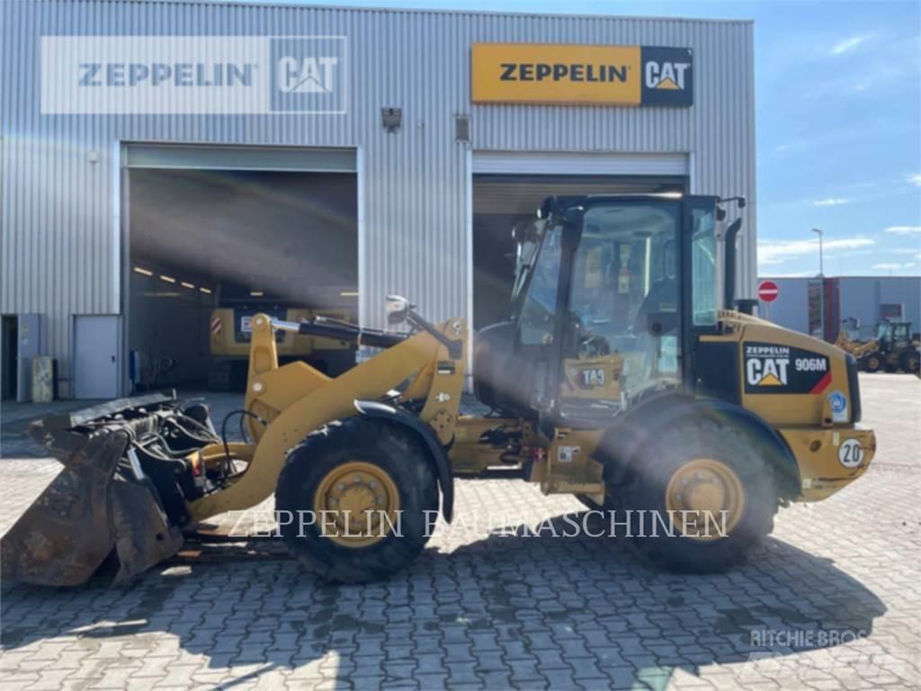 CAT 906M Фронтальні навантажувачі