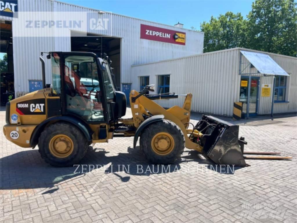 CAT 906M Фронтальні навантажувачі