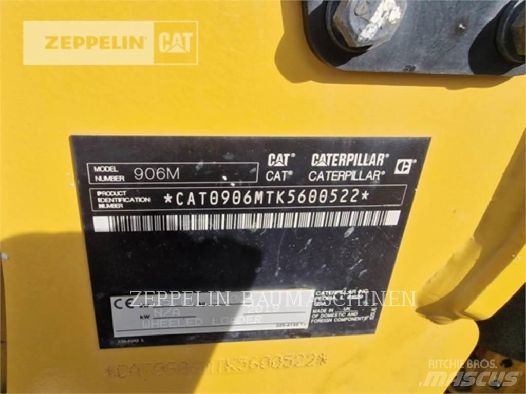 CAT 906M Фронтальні навантажувачі