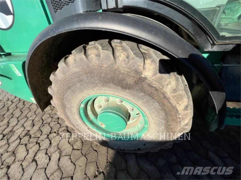 CAT 906M Фронтальні навантажувачі