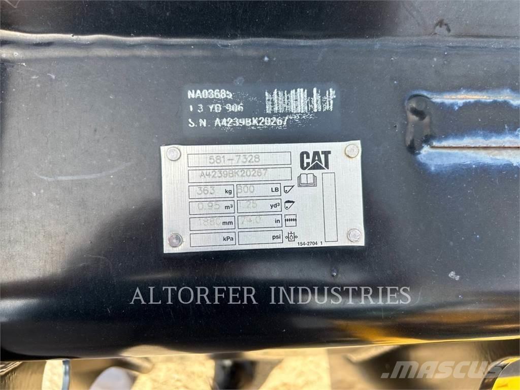 CAT 907-14 Фронтальні навантажувачі
