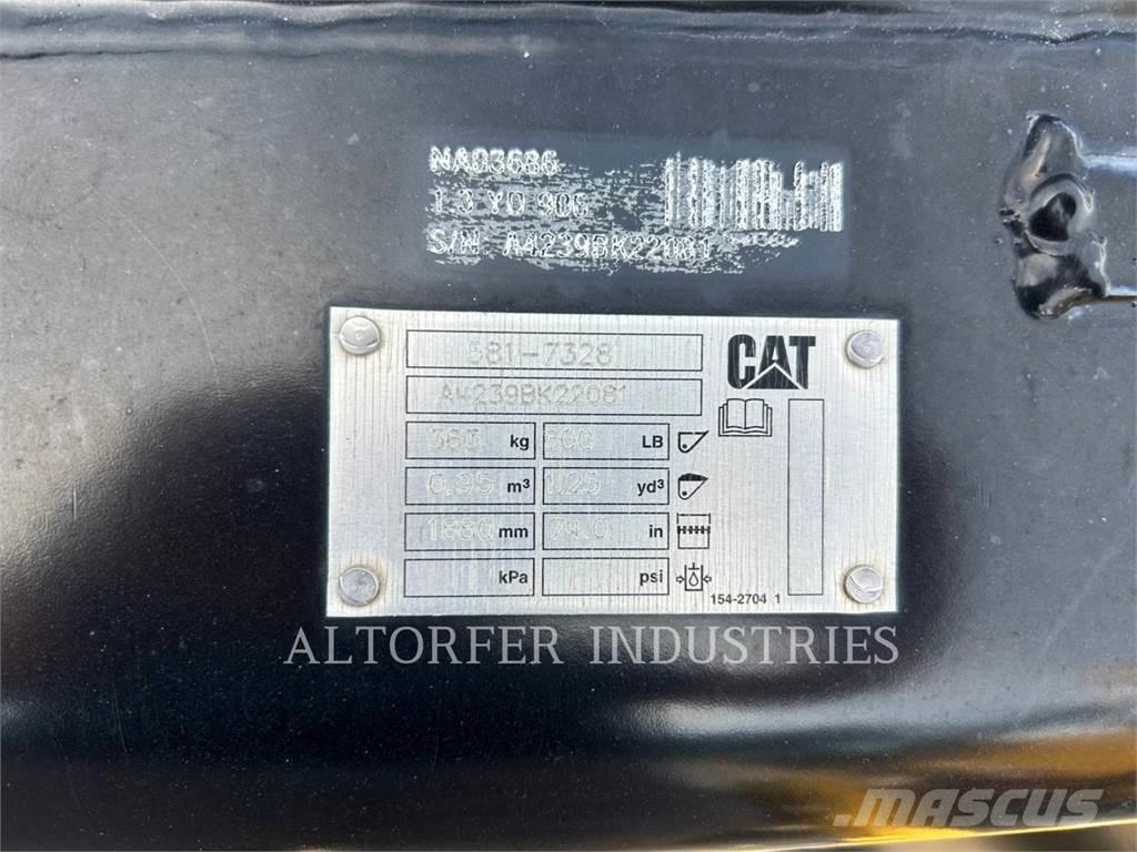 CAT 907-14 Фронтальні навантажувачі