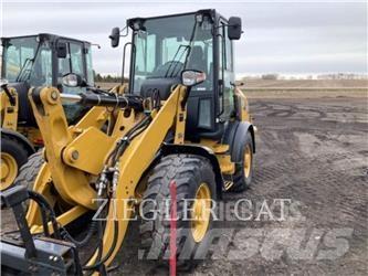 CAT 907M Фронтальні навантажувачі