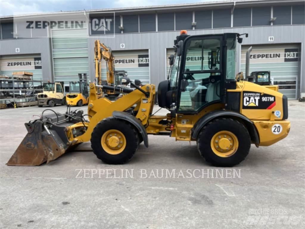 CAT 907M Фронтальні навантажувачі