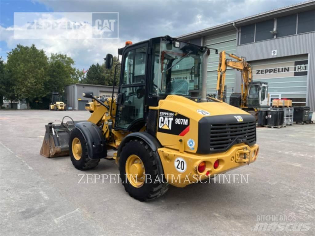 CAT 907M Фронтальні навантажувачі