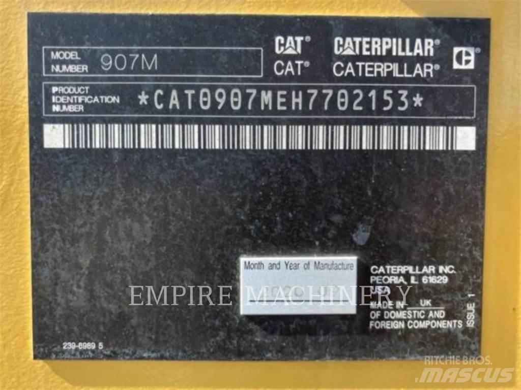 CAT 907M Фронтальні навантажувачі