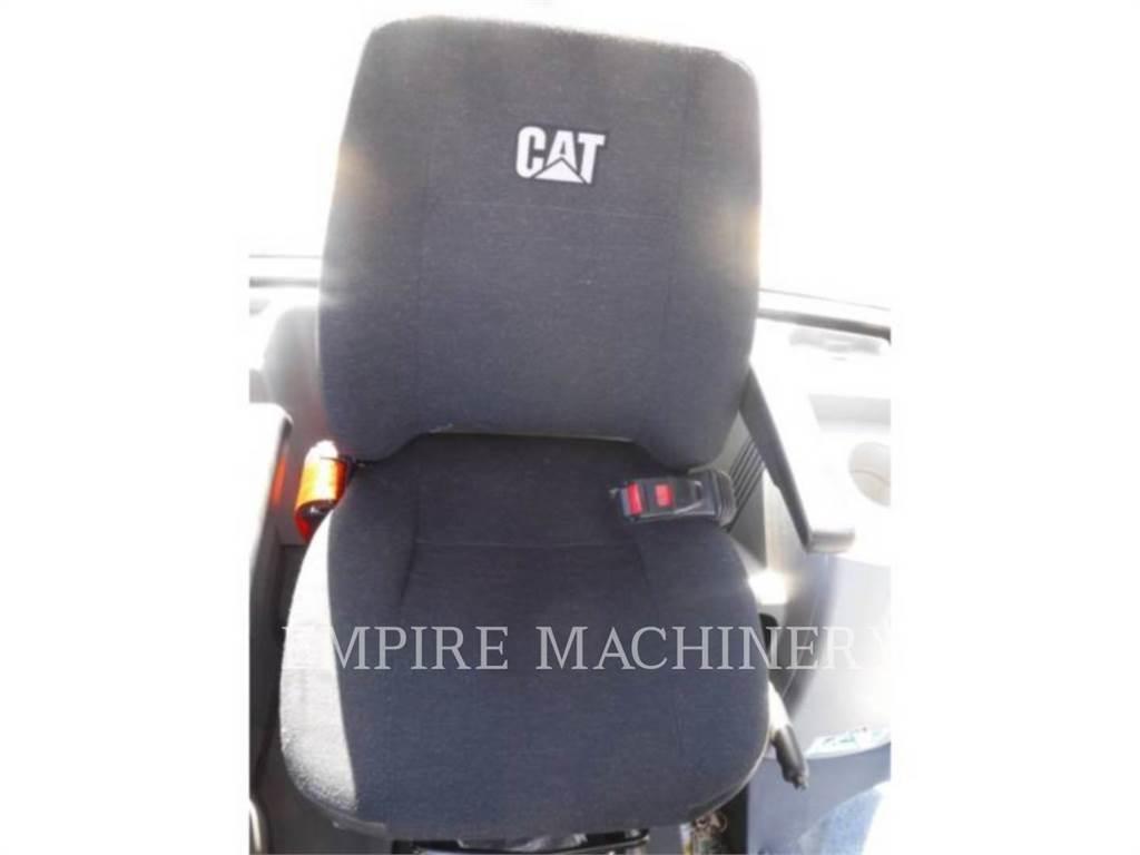 CAT 907M Фронтальні навантажувачі