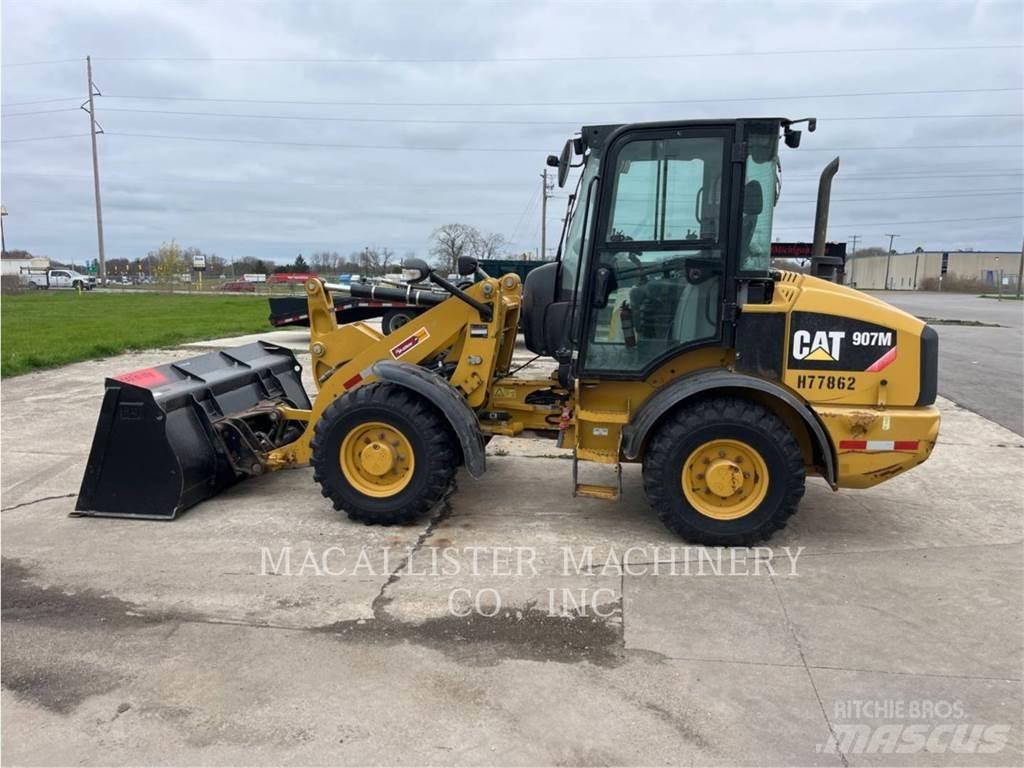 CAT 907M Фронтальні навантажувачі