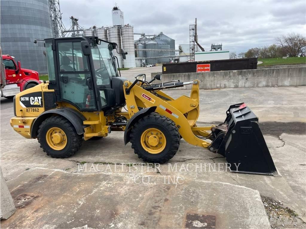 CAT 907M Фронтальні навантажувачі