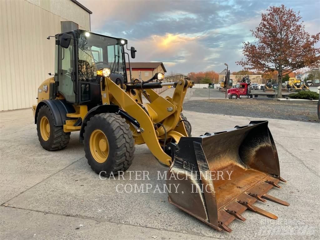 CAT 908 Фронтальні навантажувачі