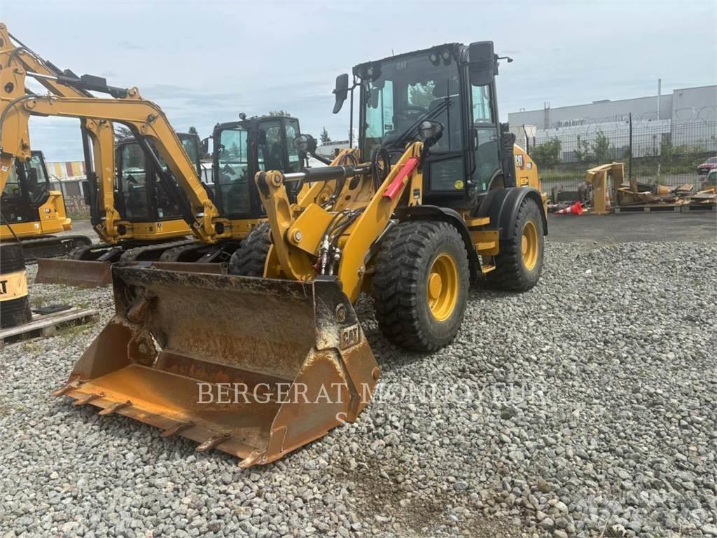 CAT 908 Фронтальні навантажувачі