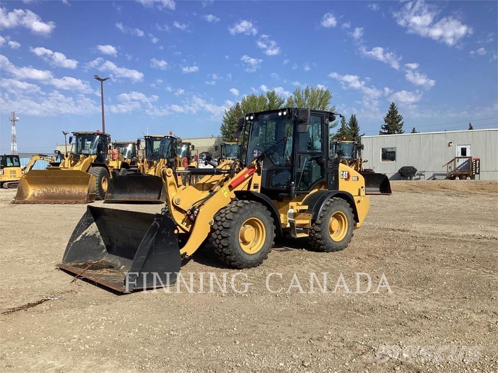 CAT 908 Фронтальні навантажувачі