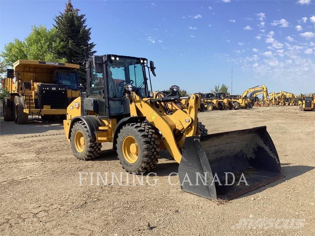 CAT 908 Фронтальні навантажувачі