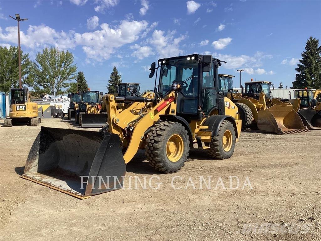 CAT 908 Фронтальні навантажувачі