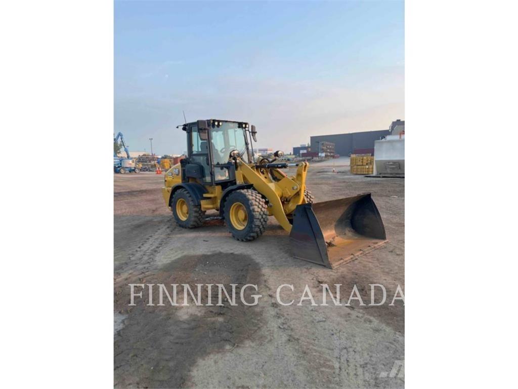 CAT 908 Фронтальні навантажувачі