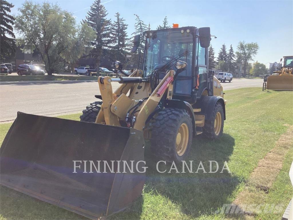 CAT 908 Фронтальні навантажувачі