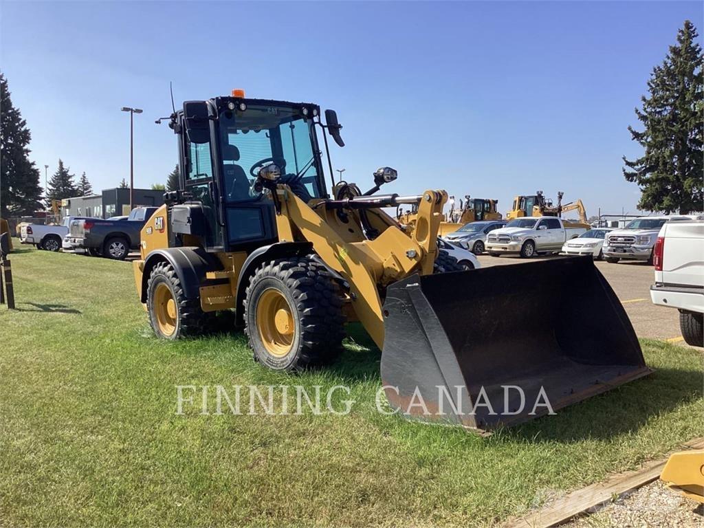 CAT 908 Фронтальні навантажувачі