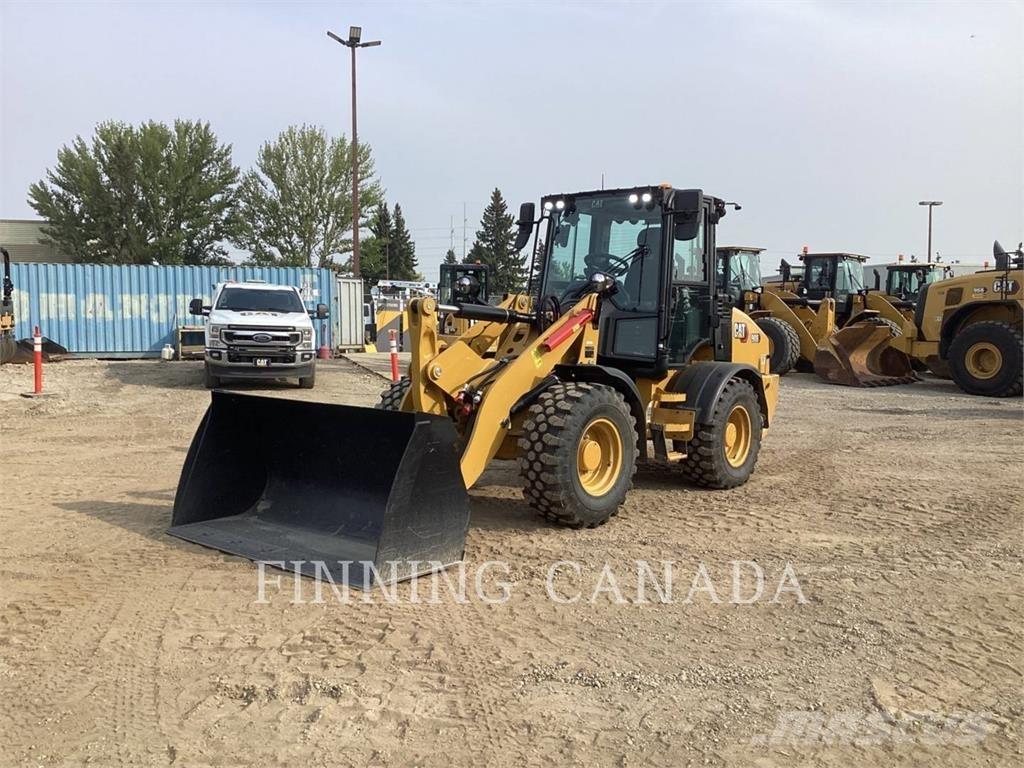 CAT 908 Фронтальні навантажувачі