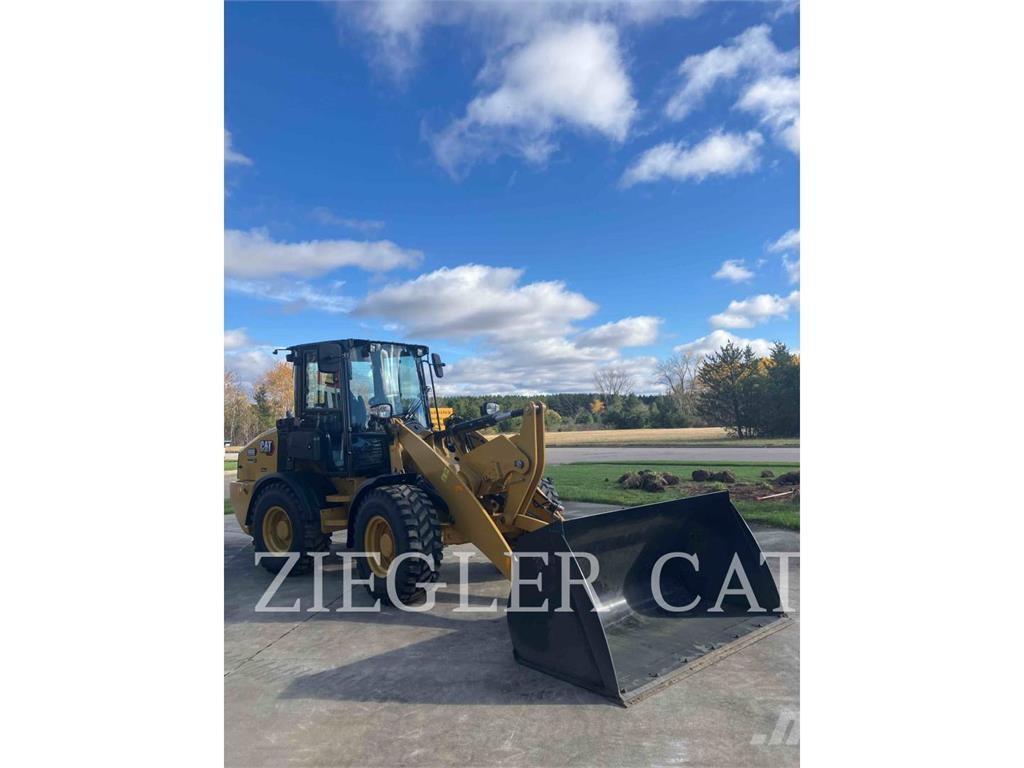 CAT 908 Фронтальні навантажувачі