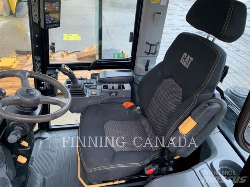 CAT 908-14 Фронтальні навантажувачі