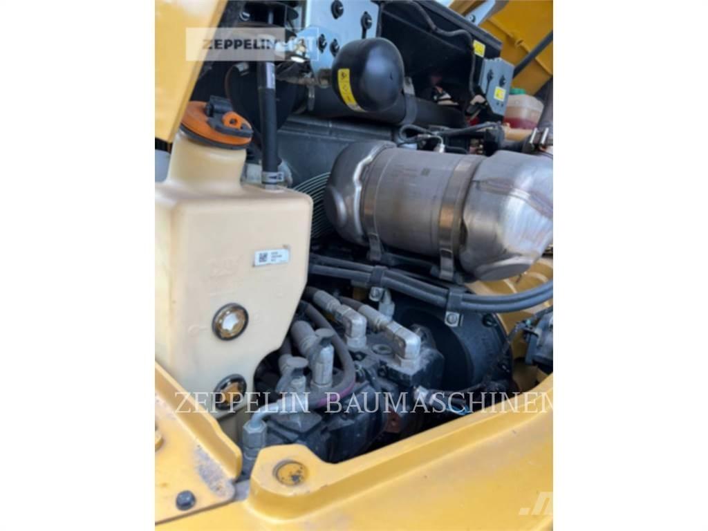 CAT 908-14 Фронтальні навантажувачі