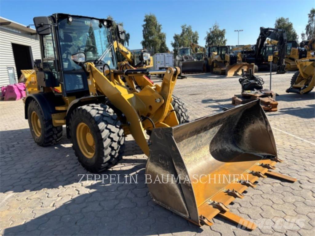 CAT 908-14 Фронтальні навантажувачі