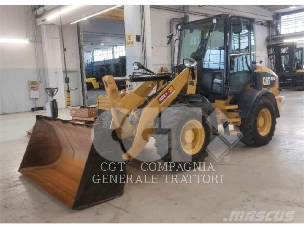 CAT 908 M Фронтальні навантажувачі