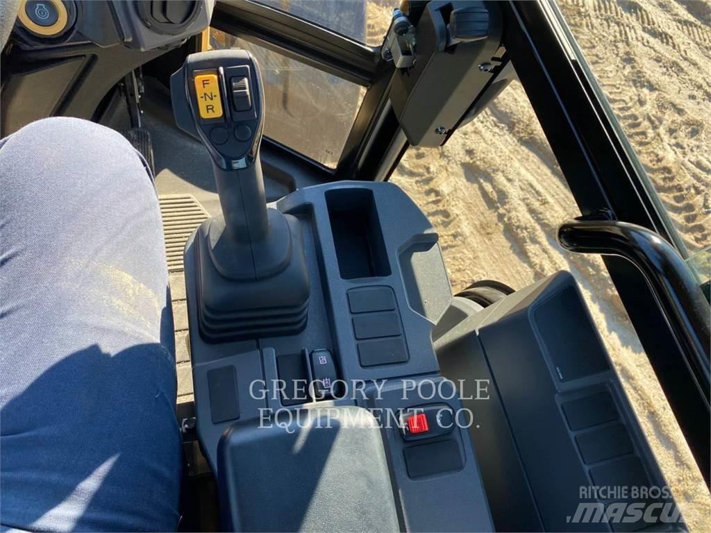 CAT 90814 Фронтальні навантажувачі