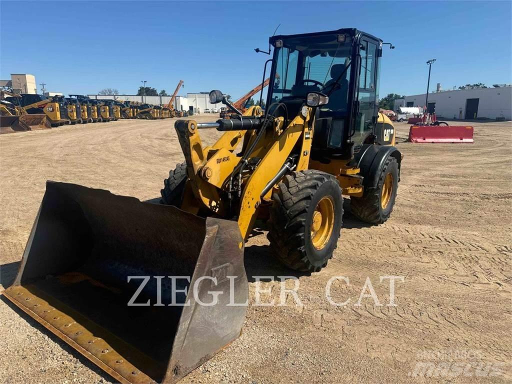 CAT 908H2 Фронтальні навантажувачі