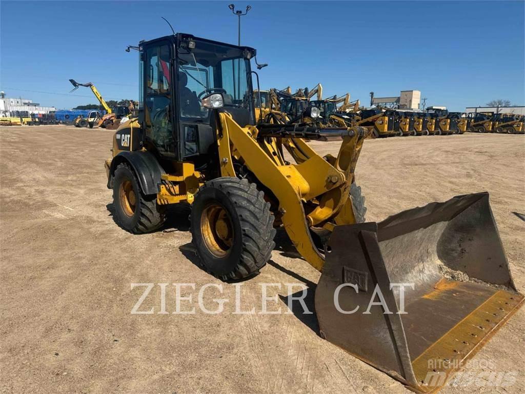 CAT 908H2 Фронтальні навантажувачі