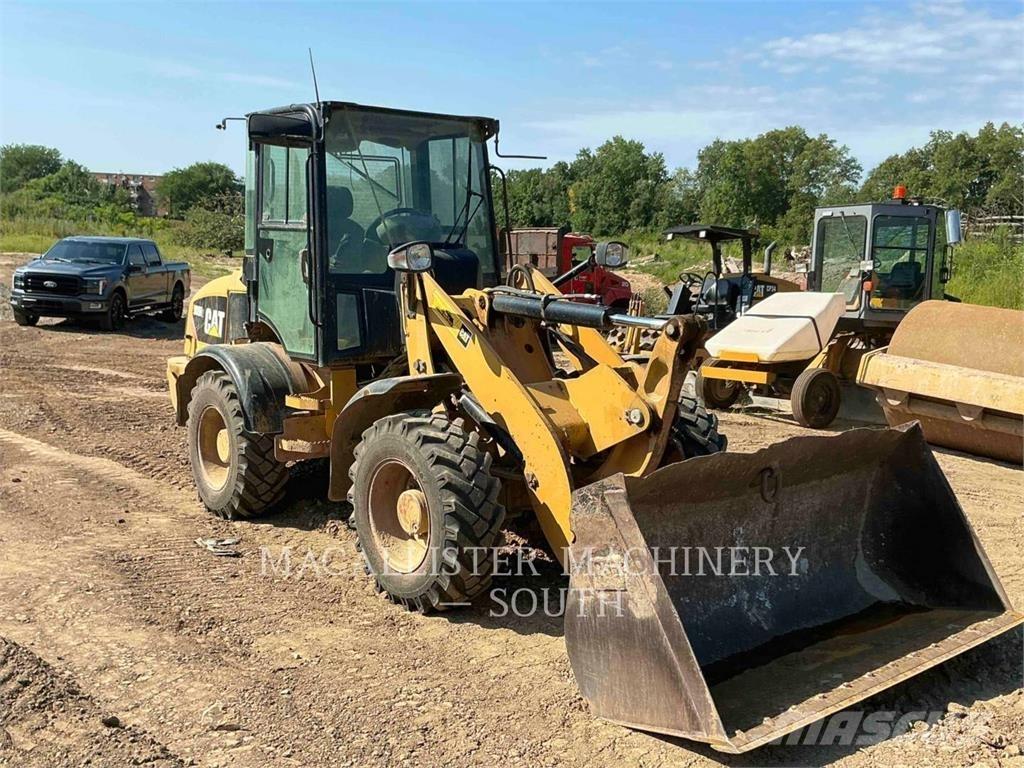 CAT 908H2 Фронтальні навантажувачі