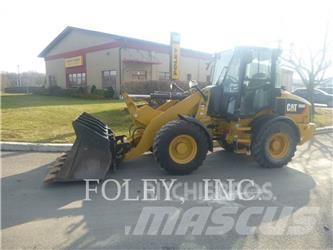 CAT 908M Фронтальні навантажувачі