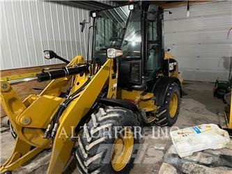 CAT 908M Малі навантажувачі