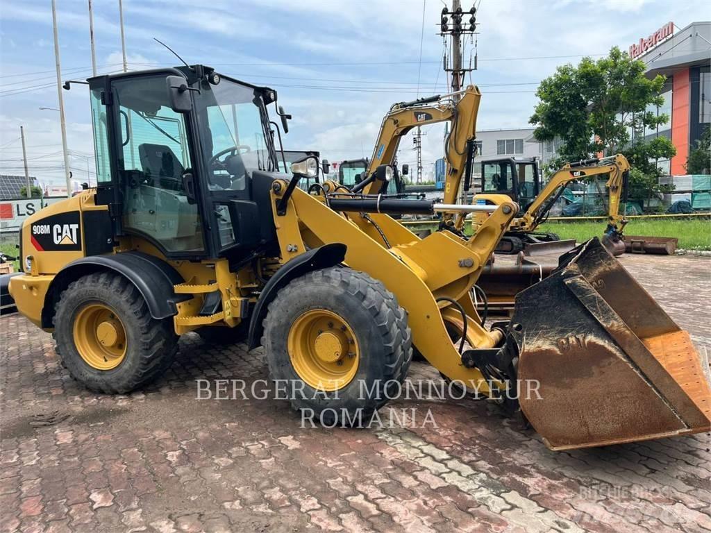 CAT 908M Фронтальні навантажувачі