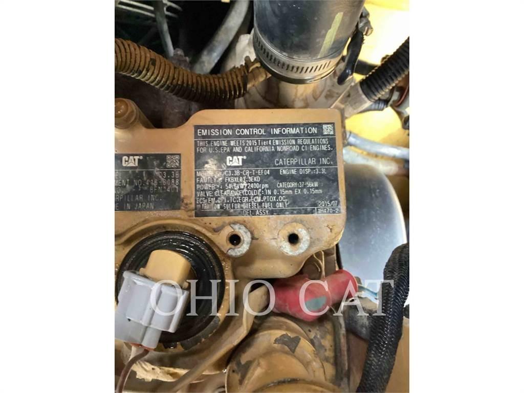 CAT 908M Малі навантажувачі