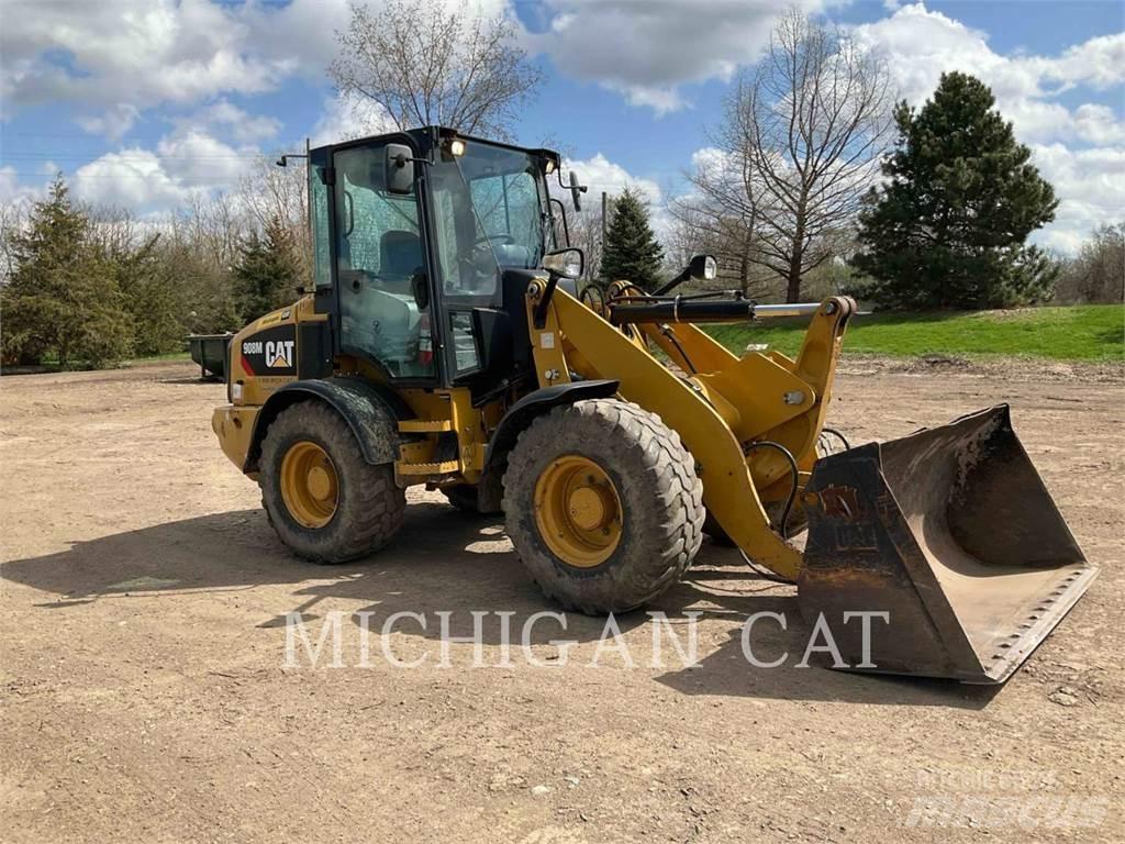 CAT 908M Фронтальні навантажувачі