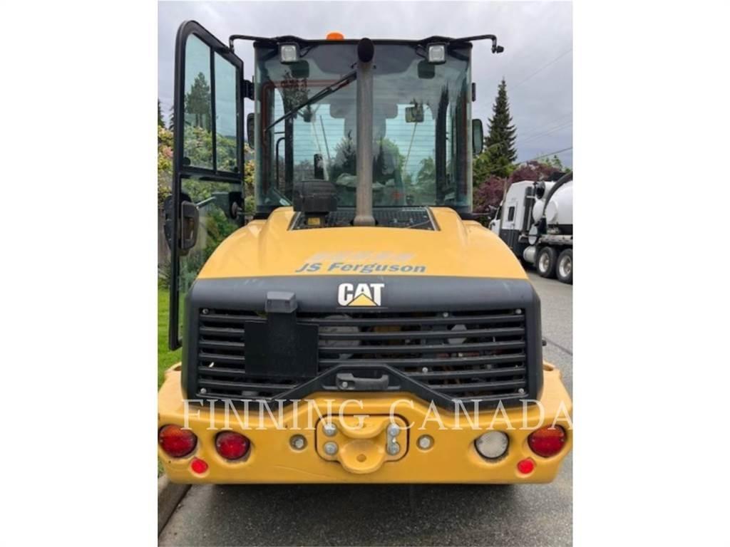 CAT 908M Фронтальні навантажувачі
