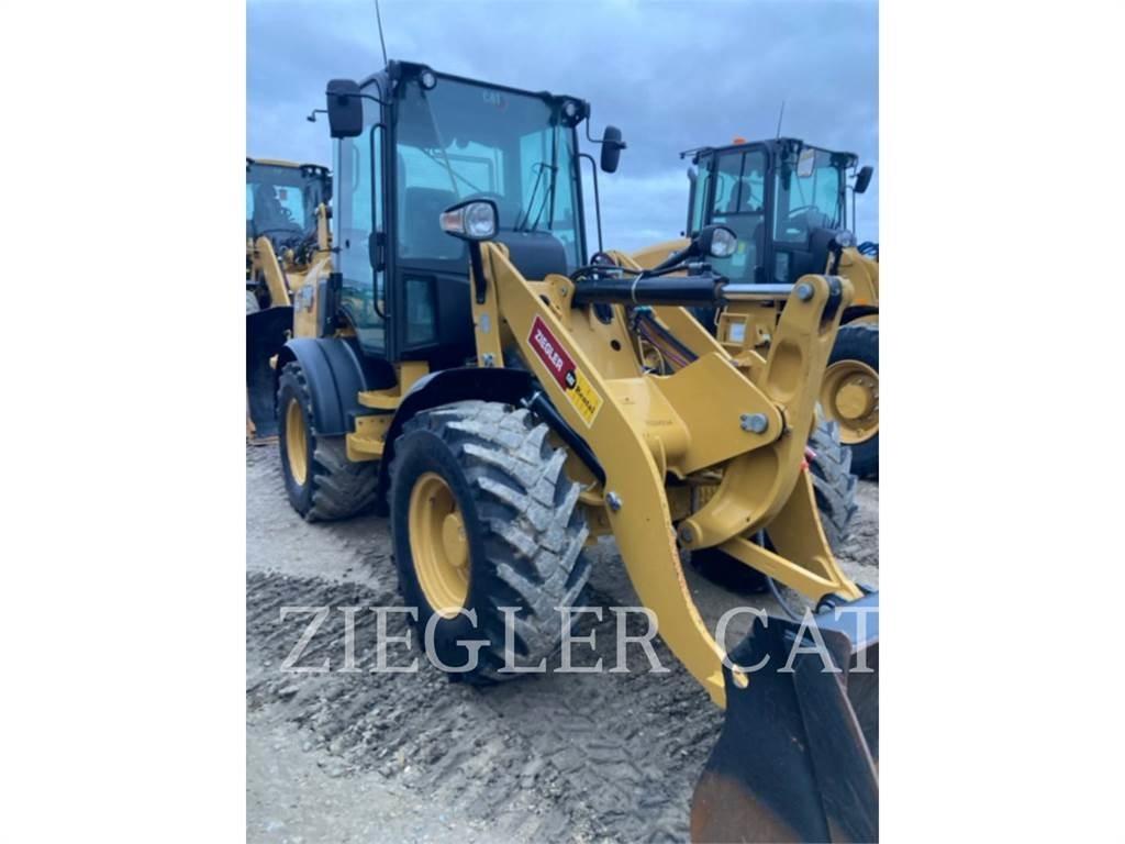 CAT 908M Фронтальні навантажувачі