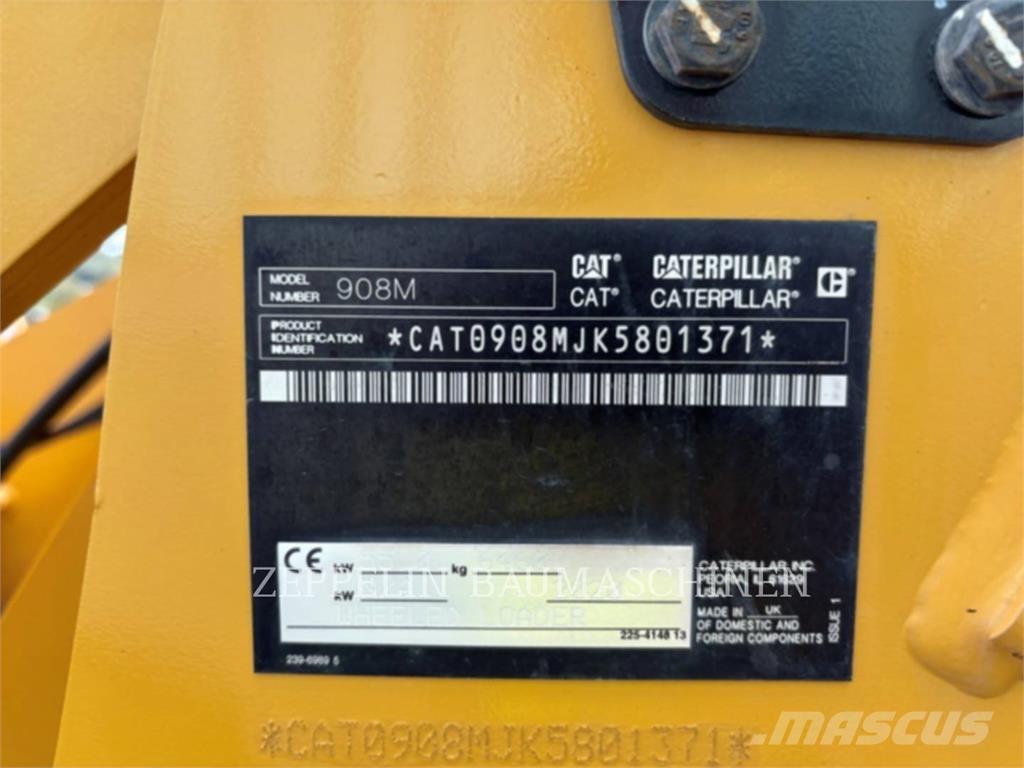 CAT 908M Фронтальні навантажувачі