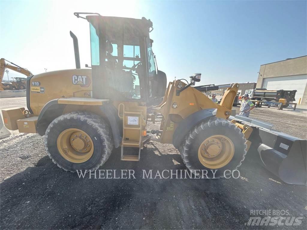 CAT 910 Фронтальні навантажувачі