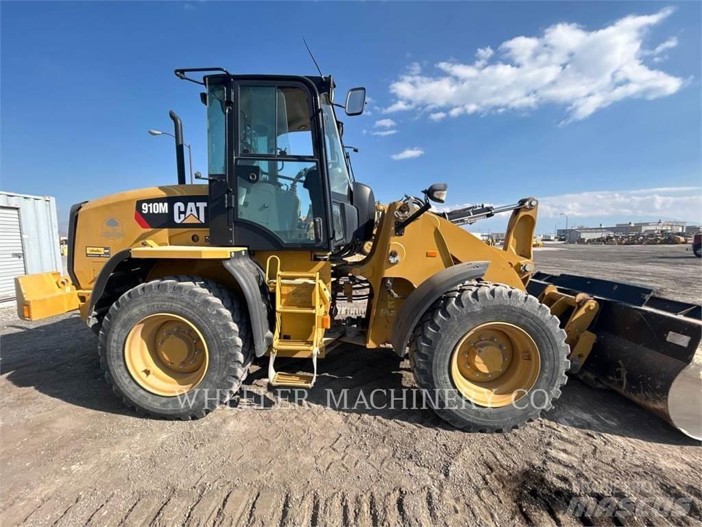 CAT 910M Фронтальні навантажувачі