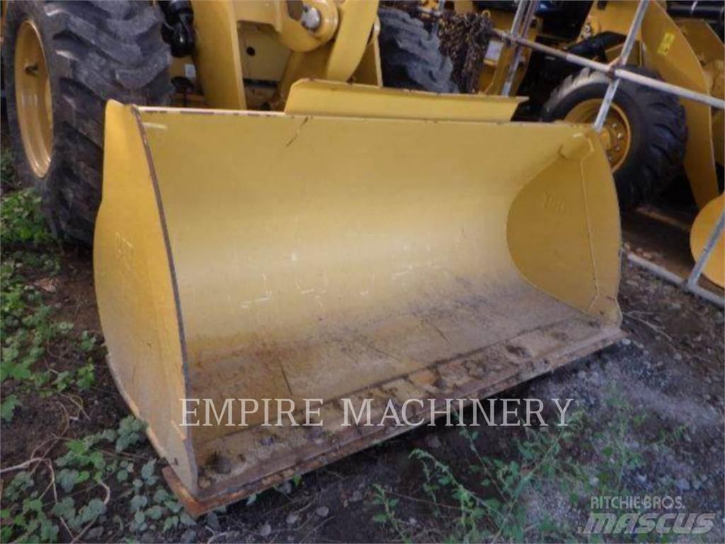 CAT 910M Фронтальні навантажувачі