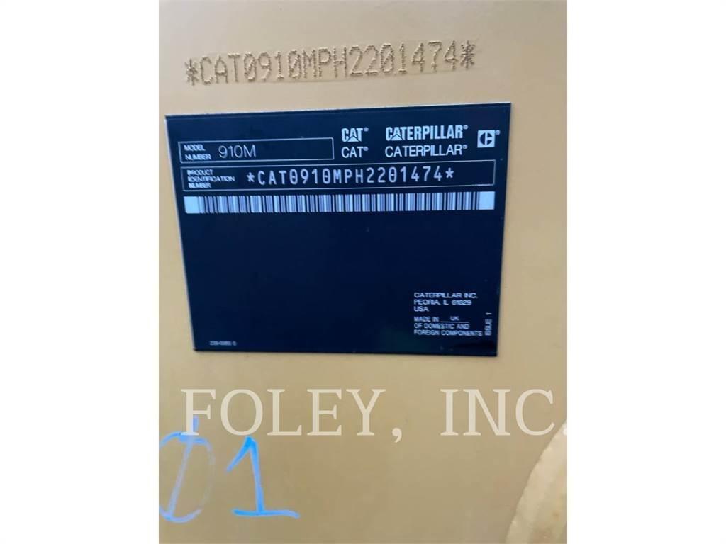 CAT 910M Фронтальні навантажувачі