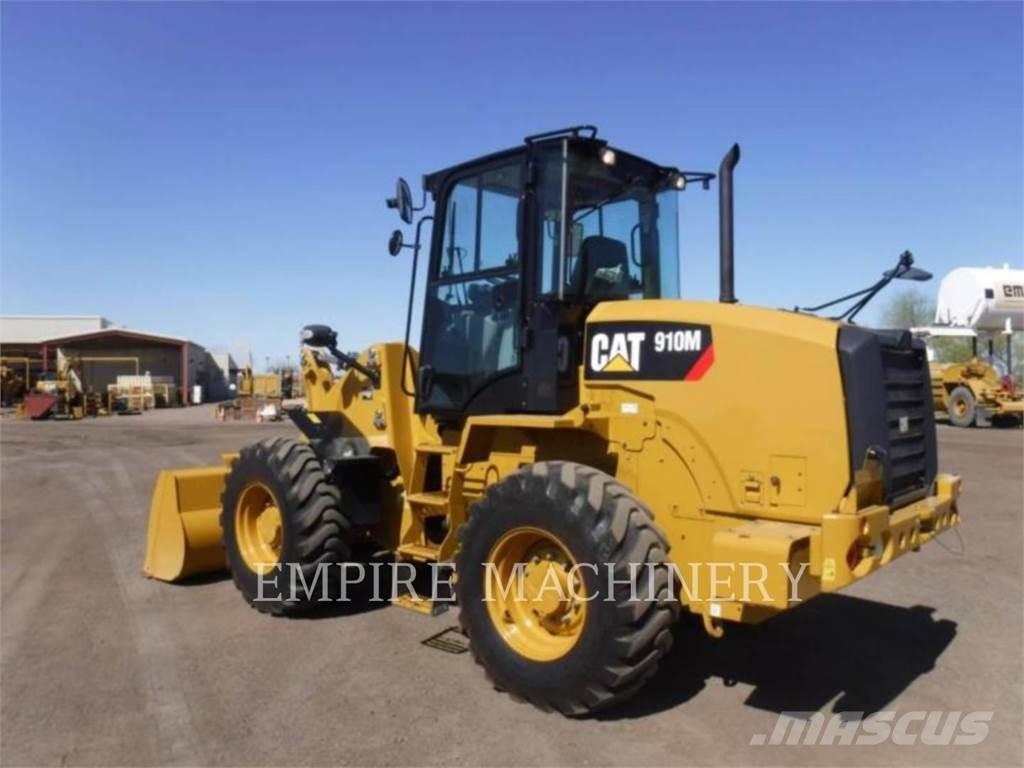 CAT 910M Фронтальні навантажувачі