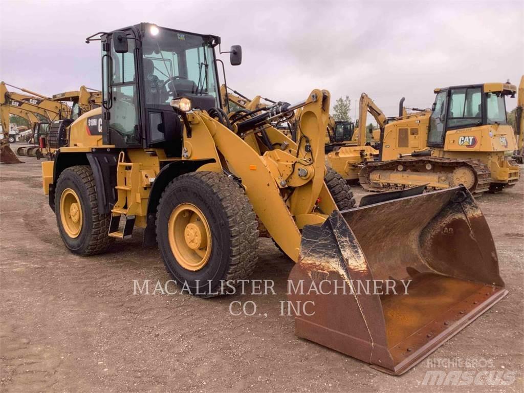 CAT 918M Фронтальні навантажувачі