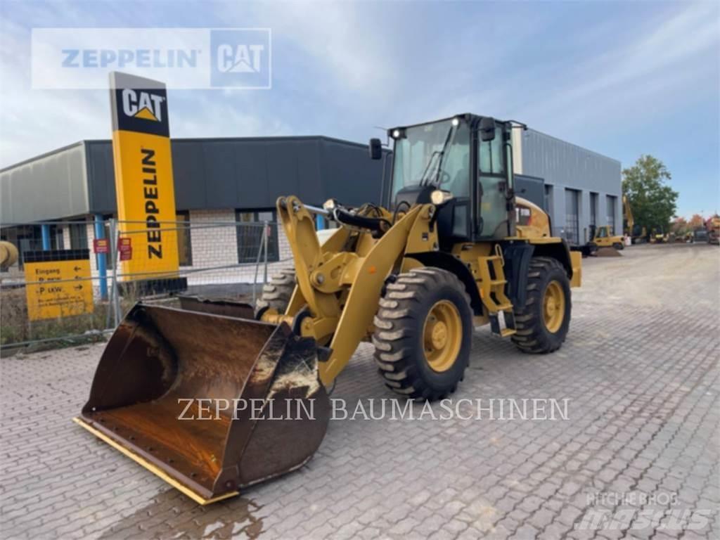CAT 918M Фронтальні навантажувачі