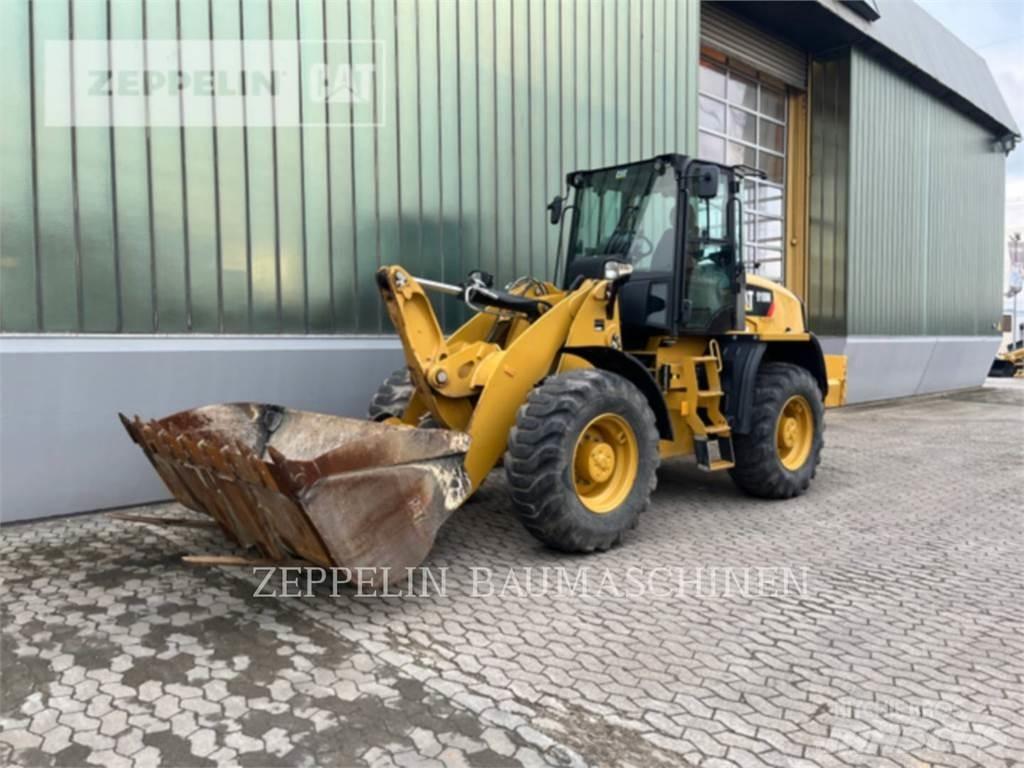 CAT 918M Фронтальні навантажувачі