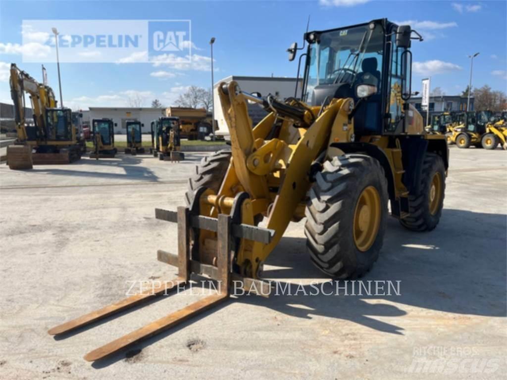 CAT 918M Фронтальні навантажувачі