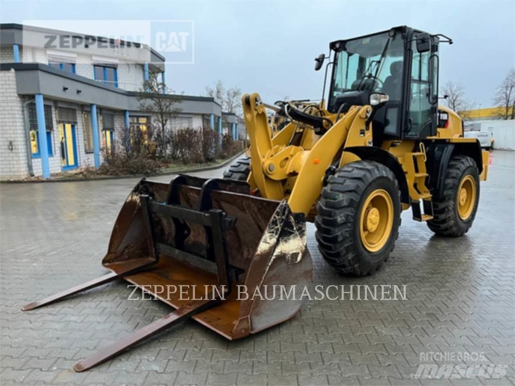 CAT 918M Фронтальні навантажувачі